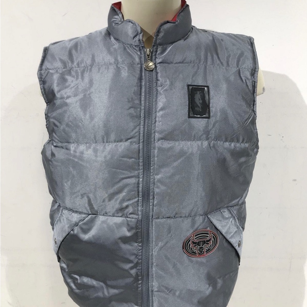 Adidas Men’s NBA Chicago Bulls zip up puffer vest size S